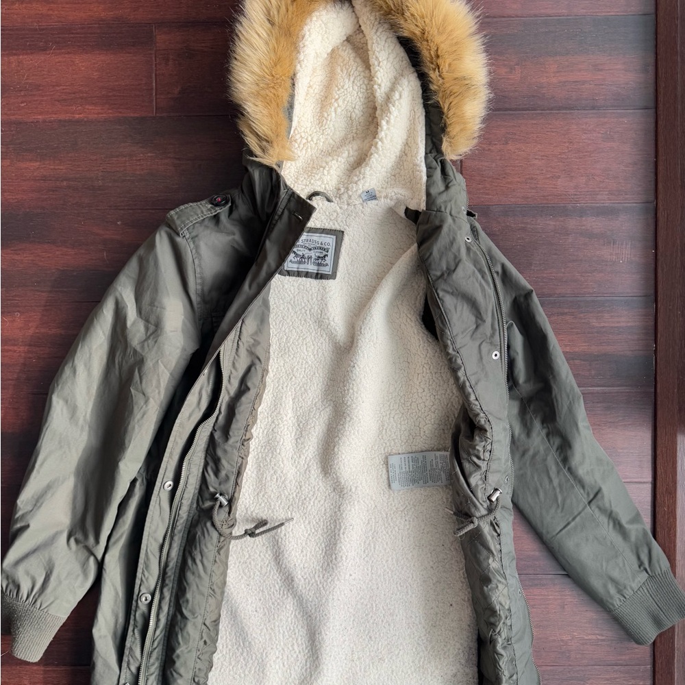 Levi's Woman’s Green Military Hood Coat Sherpa Lined Faux Fur Trim Jacket SIZE M